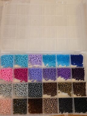 Last One Assorted Small Seed Beads Organizer - Multicolor Mix NWT